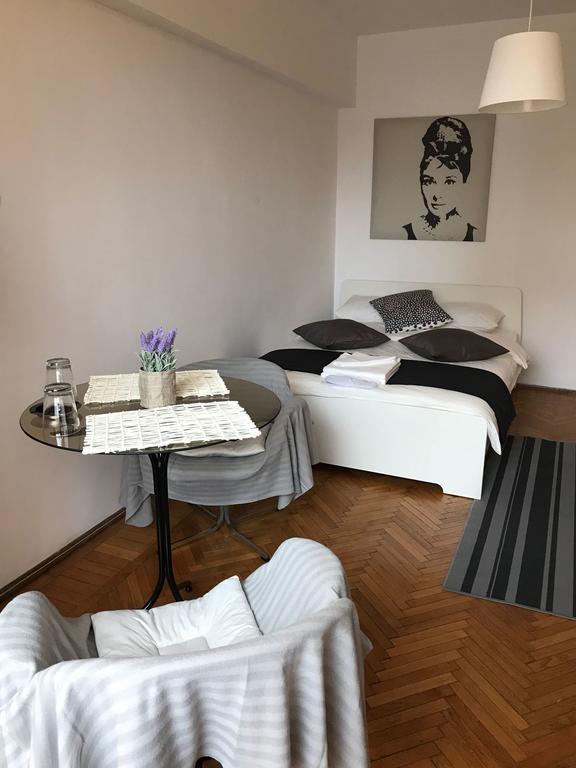 Studio Confort Bukarest Kültér fotó